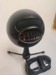 Blue Snowball iCE Black USB Podcasting Recording Microphone Stand Working EUC