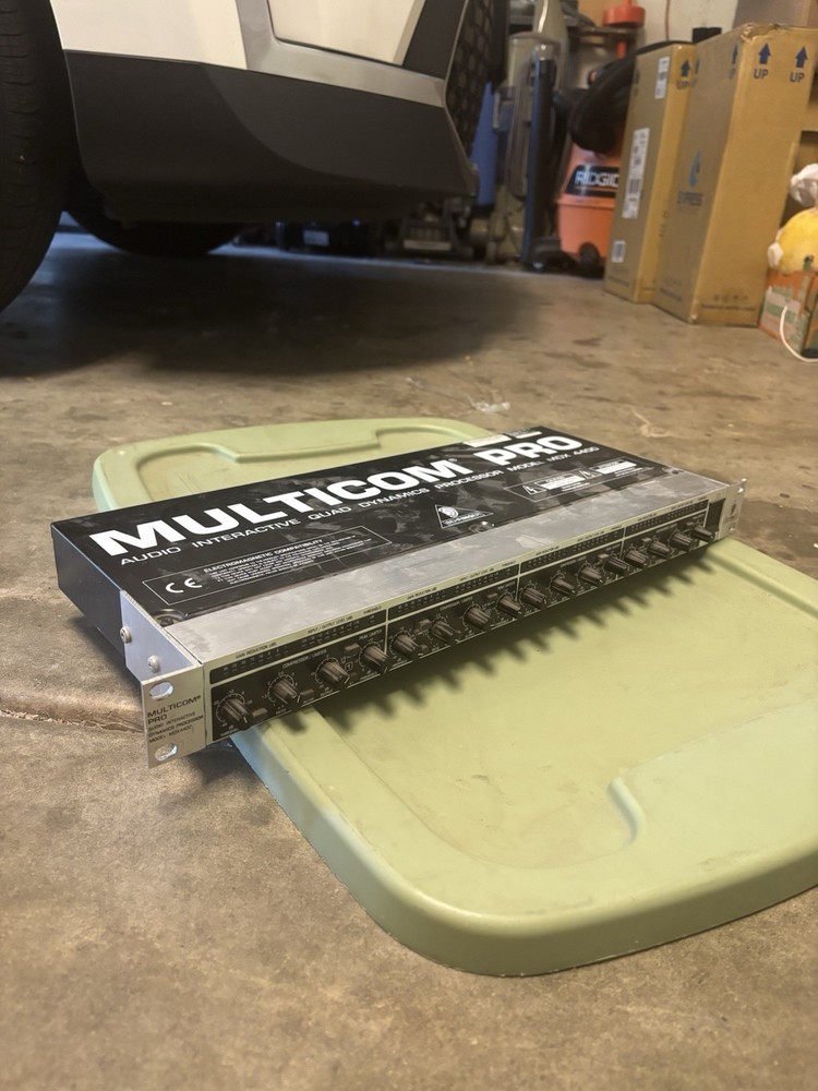 2 Behringer MDX 4400 Multicom Pro Audio Interactive Quad Dynamics Processor