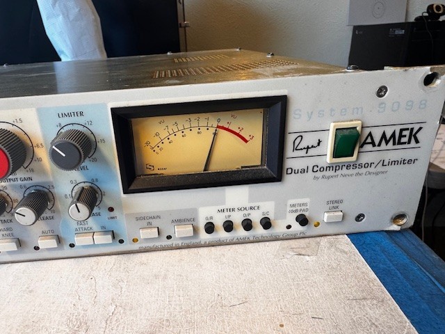 AMEK SYSTEM 9098CL Dual Compressor/Limiter NEVE Rupert Neve Design