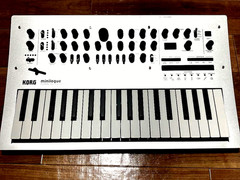 KORG Minilogue Polyphonic Analogue Synthesizer Silver Tested w/power cable