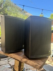 Pair db VUE Audiotechnik i-8a 8″ 2-way Powered / Active Loudspeakers w/Mounts