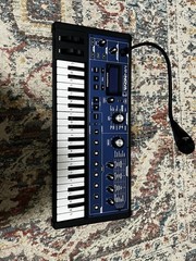 Novation MiniNova 37-Key Synthesizer Vocoder Arpeggiator USB Gooseneck Mic