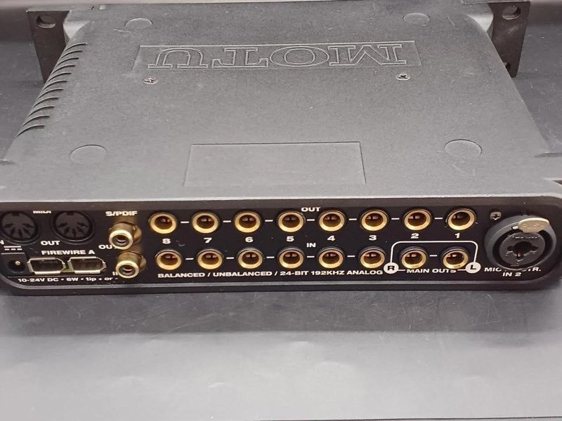 MOTU ULMK3 ULTRA LITE MK3 HYBRID 10X14 Ver1.00