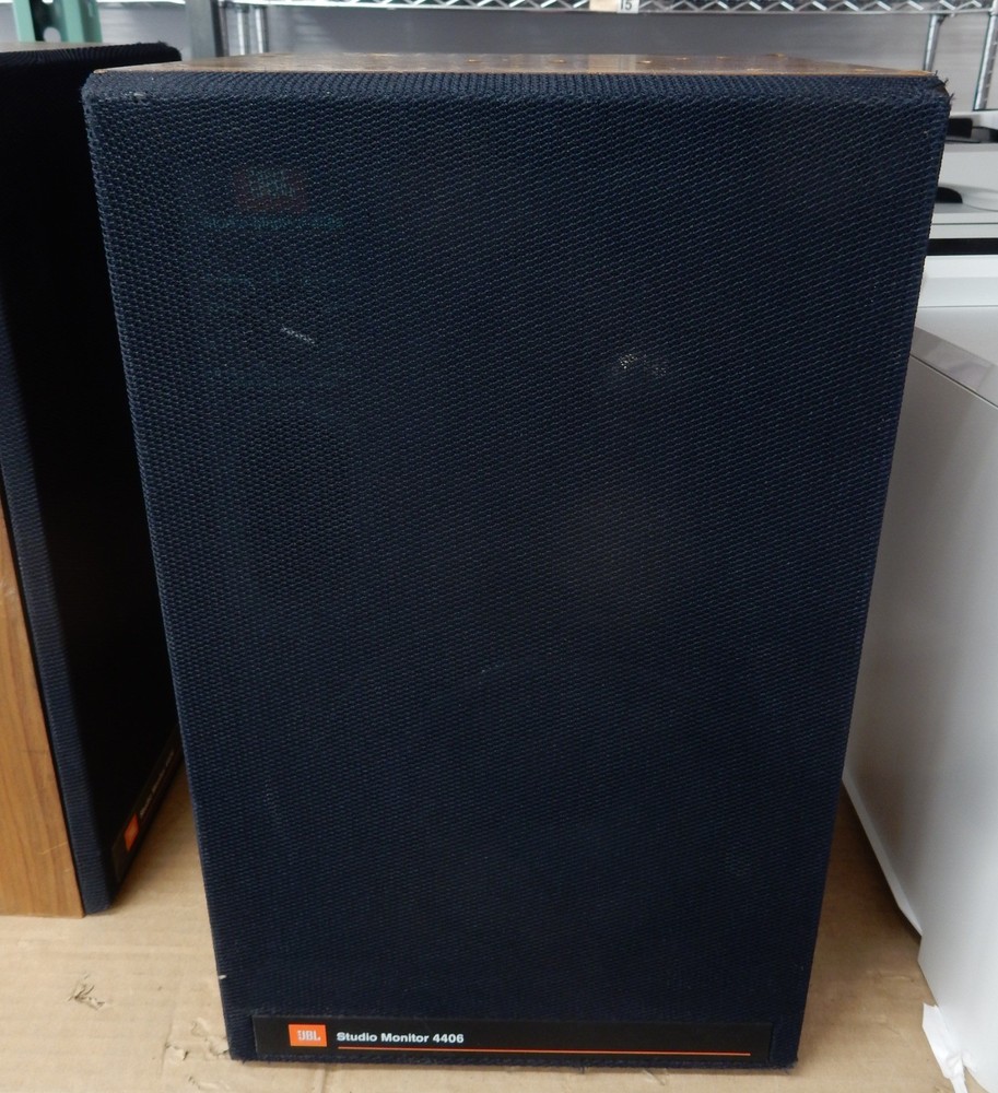 JBL 4406 Two-Way 6.5″ Studio Monitor – Damaged Grill