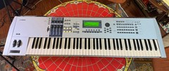 Yamaha Motif ES 7 Production Synthesizer