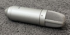 Tascam TM-80 20 Hz to 20 kHz large-diaphragm condenser microphone TM-80