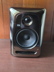 KRK Rokit 5 G3 Studio Monitor – Limited Edition – Vintage Chrome