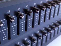 dbx 231 Dual Channel 31-Band Graphic Equalizer Rackmount Pro Audio EQ. Good Cond