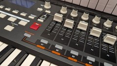 Akai Professional MPK49 – USB/MIDI Keyboard Controller – Popped Out F8 Lever