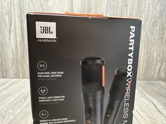 JBL Wireless IN BOX Two Microphone System with Dual-Channel Receiver SEALED