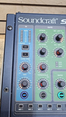 Soundcraft Si Expression 1 Digital Mixer Console w/Hard Case Attached