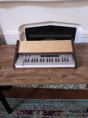 Arturia Keystep 37 Wooden Stand – Coda Handmade – Waxed Walnut Room 2 Tier