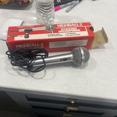 Realistic Highball 2 Dynamic Microphone 33-985C w Box EUC