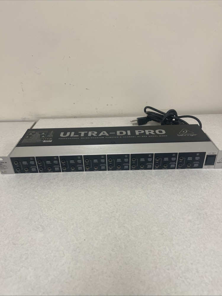 Behringer Ultra-DI Pro DI800 Phantom Powered 8-Channel Direct Box