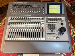 Roland VS-2480 CD 24-Bit 24-Track Digital Studio – EXCELLENT CONDITION LOW USE