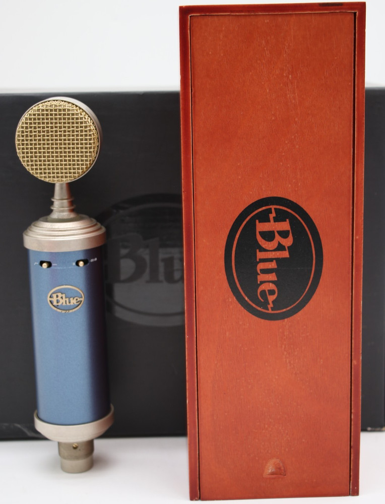 Blue Bluebird SL Condenser Microphone W/ Blue Wooden Case