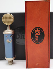 Blue Bluebird SL Condenser Microphone W/ Blue Wooden Case