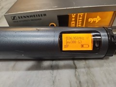 SENNHEISER RECIEVER EW300 G3 RADIO AND MIC MICROPHONE SYSTEM W/ CASE