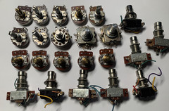 23 Potentiometers & Foot Switches For Vintage Moog Synthesizers