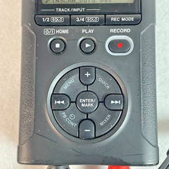 TASCAM DR-40 Portable Recorder – Powers On – Untested Beyond Basic Functions