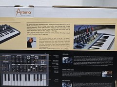 Arturia MicroBrute Analog Synthesizer Keyboard Midi USB