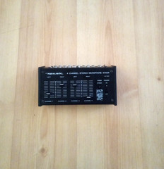 Realistic 4-Channel Stereo Microphone Mixer 9 Volt, 32-1105 VTG