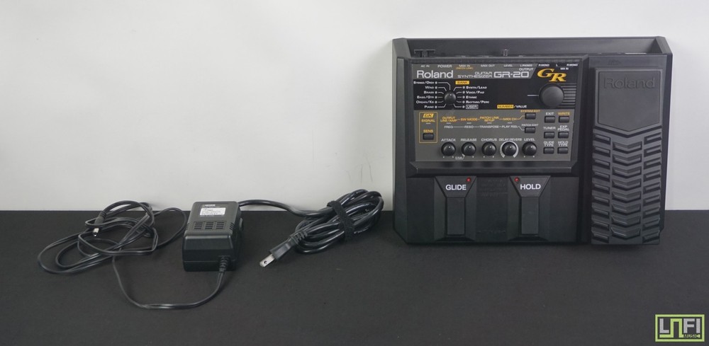 Roland GR-20 Guitar Synthesiser Floor Board / Pedal unit – 100V