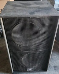 Peavey Versarray 218 18″ Subwoofer with Built In Tilt Back Casters Used Good