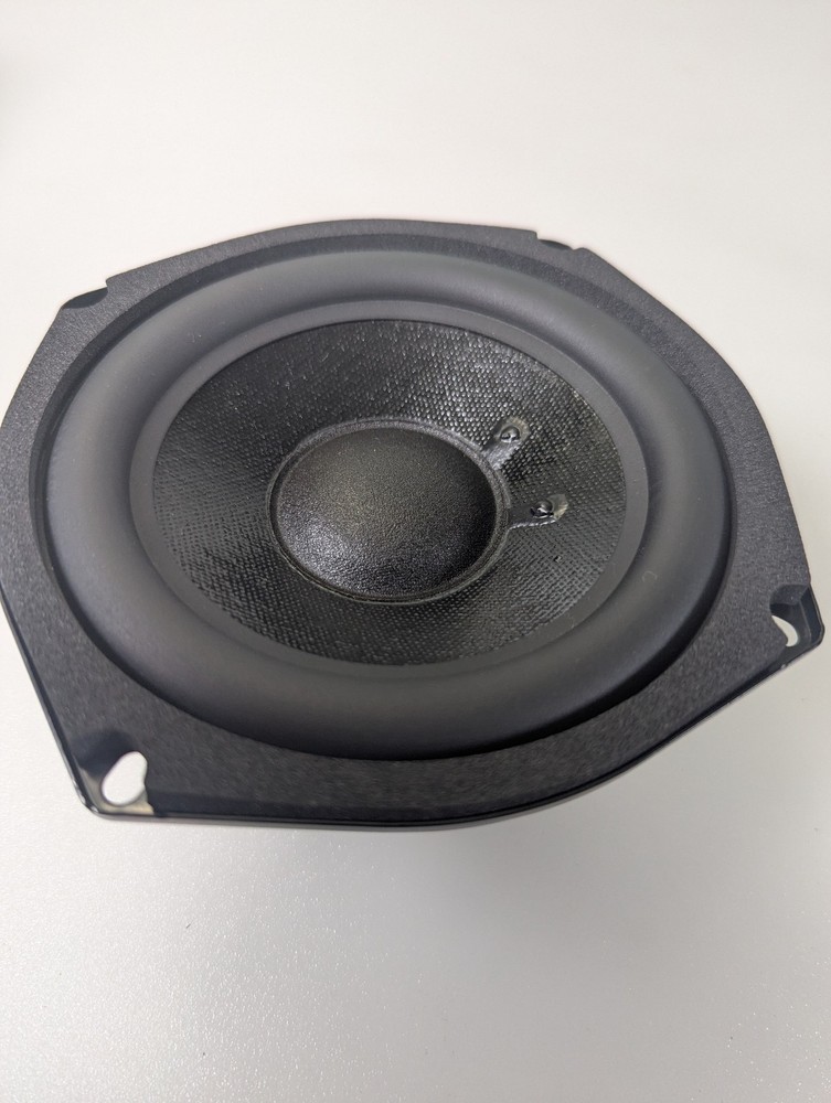 MULTICOMP PRO 55-1205 Woofers, 5.25″, 40 W, Speaker
