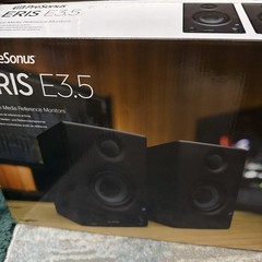 PreSonus Eris E3.5 computer studio Speakers monitors used with box