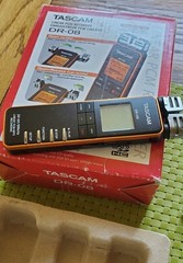 Tascam DR-08 Compact Portable Linear Digital PCM Recorder (Free Shipping)
