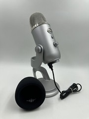 Blue Yeti Professional Multi-Pattern USB Condenser Microphone Silver