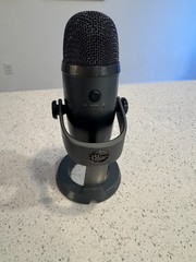 Blue Yeti Nano USB Condenser Microphone 24-bit 48kHz – Dual Pattern – 888-000350