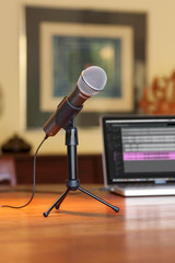 Q2U Dynamic USB-C/XLR Microphone