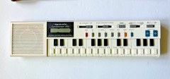 Realistic Concertmate 200 Electronic Keyboard Synthesizer Tested, with case