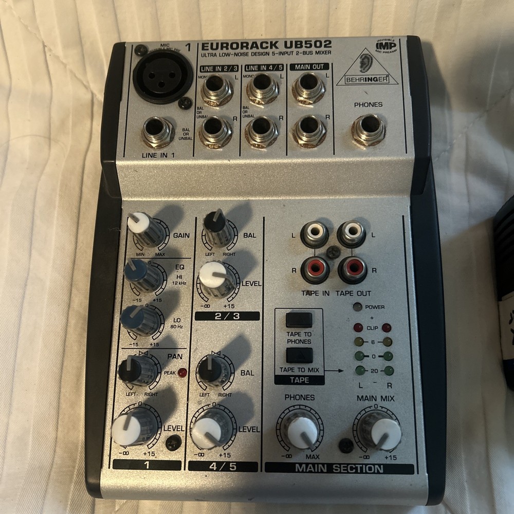 BEHRINGER EURORACK UB502 Compact Mixer DOES NOT COME WITH A/C CORD!!!