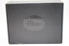 Blue Bluebird SL Condenser Microphone W/ Blue Wooden Case