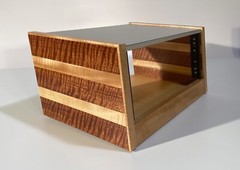 Handmade 4U Rack, 1 of 1, Leniture A-Series 2023 – Figured Mahogony S/N 1