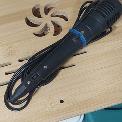 Audio Singing Microphone – Dynamic Range – On and Off Switch – Cable Included