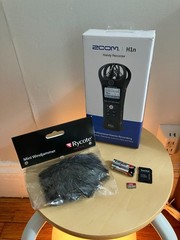 Zoom H1n Handheld Stereo Recorder Black + Windjammer + 32GB MicroSD Full Bundle