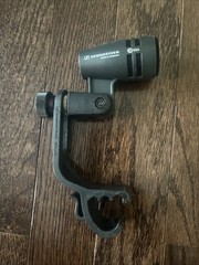 Sennheiser E604 Dynamic Instrument Microphone With Clip
