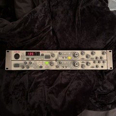 Akai MFC42 Filter Single-Effect Processor Gray