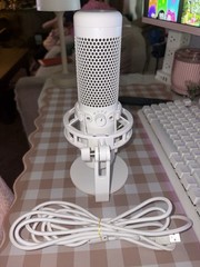 HyperX QuadCast S Standalone Microphone RGB Lighting – White