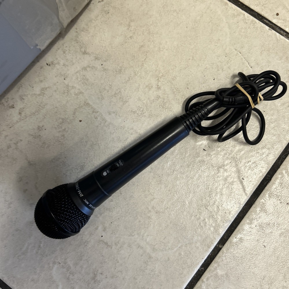 Unidirectional Handheld Mic – DM-20SL Dynamic Microphone