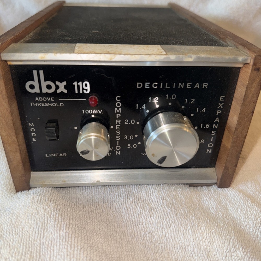 DBX 119 Decilinear Compression Expander Stereo Dynamic Range Enhancer (UNTESTED)