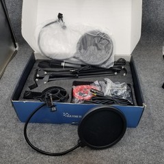 Hayner-Seek HS-AP203-2 Black Podcast Equipment Bundle For 2