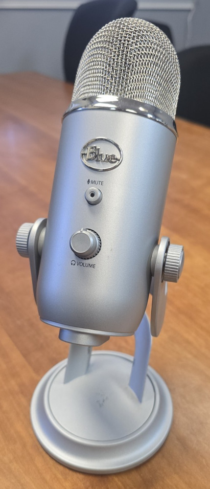 Logitech Blue Yeti Ultimate USB Microphone
