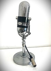 Rare Vintage 1960’s CALRAD VM-12 Velocity Ribbon Microphone, works great w/stand