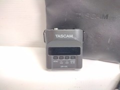 Tascam DR-10L Compact Audio Recorder with Lavalier Microphone 8GB Nice with Case
