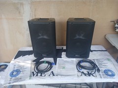 QSC K8 Powered speakers set of 2